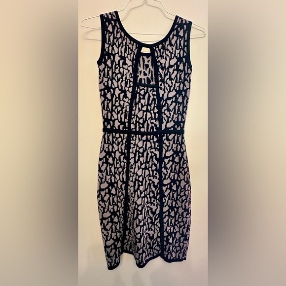 Carmen Marc Valvo Black and White Bodycon Mini Dress XS - Picture 2 of 5